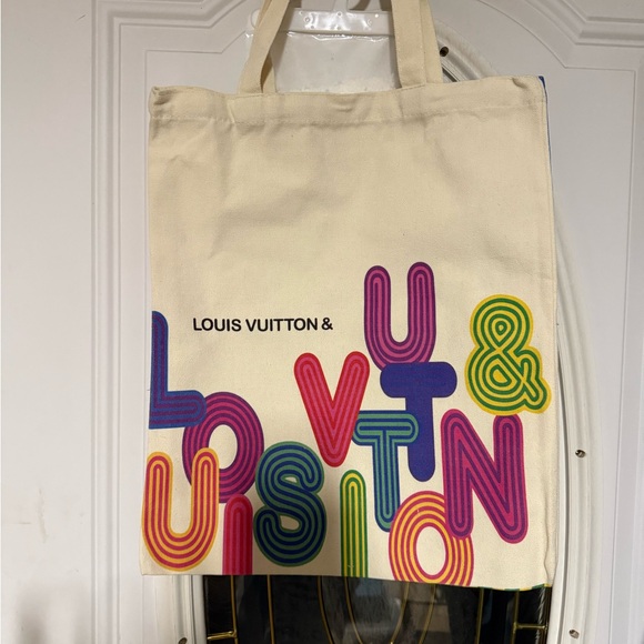 Tote - Picture 3 of 3